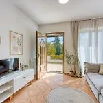 Casa Mareva 3* بوريتش