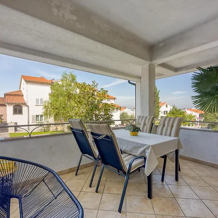 ゲストハウス Casa Mareva 3*
